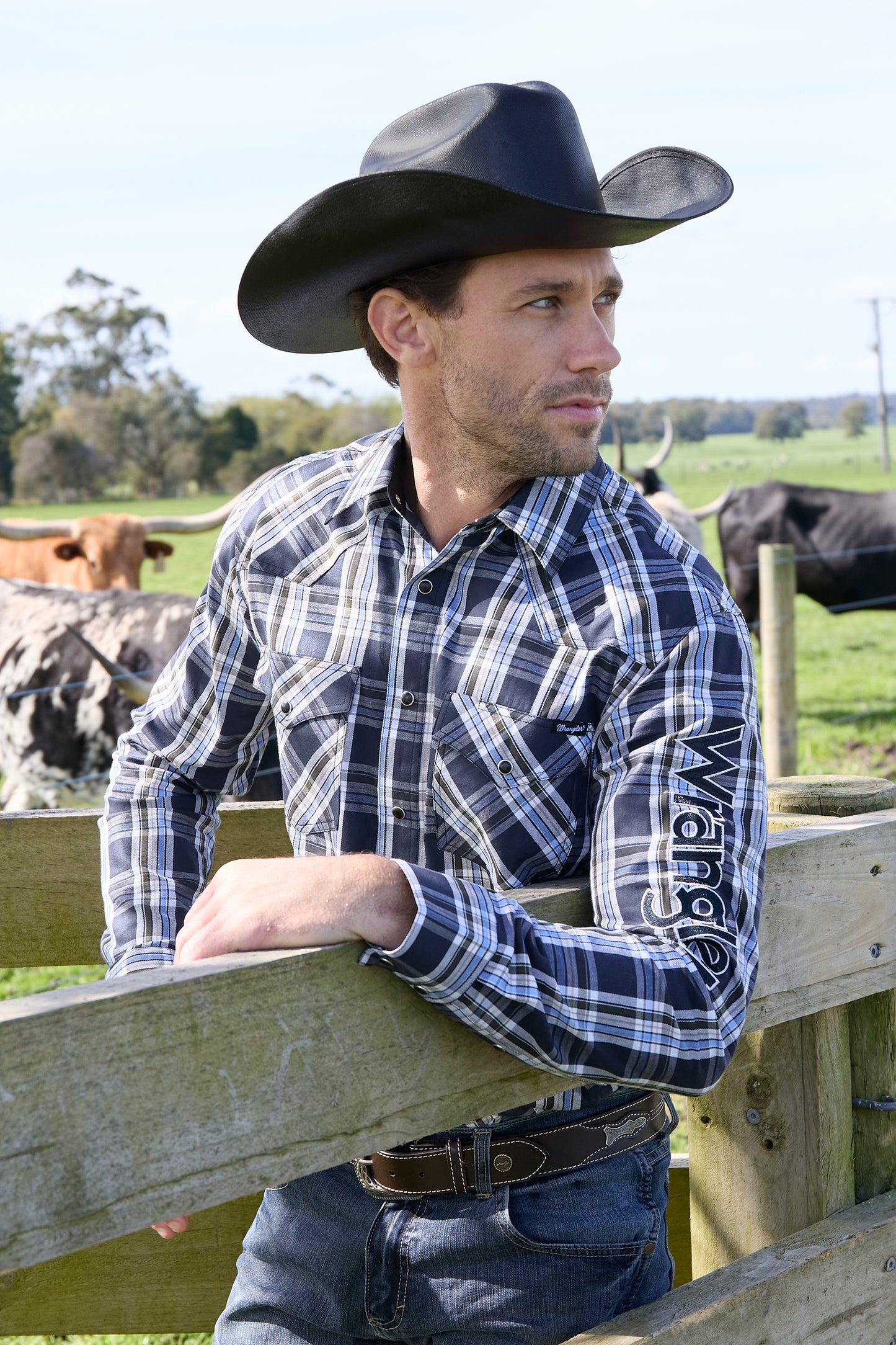 Wrangler Mens Finn Logo Dress Shirt - X5W1111228